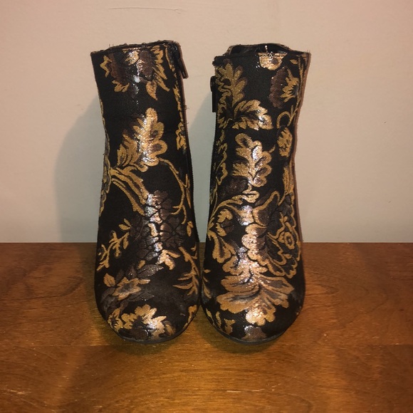 (193) Black Embroidered Heeled Booties - Picture 3 of 6